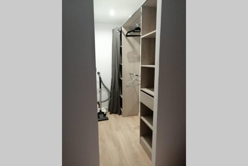 Charmant Appartement Avec Terrasse Pont-de-lʼIsère 外观 照片