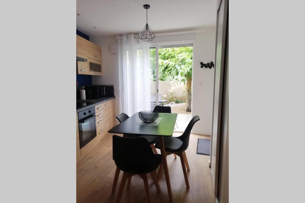 Charmant Appartement Avec Terrasse Pont-de-lʼIsère 外观 照片